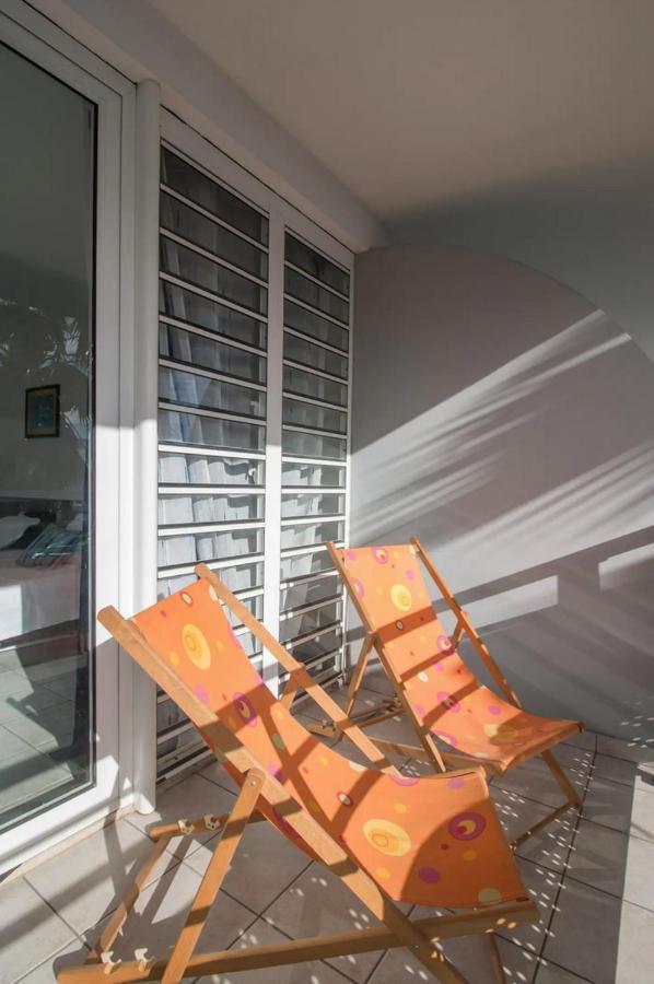 Un Pied-A-Terre Face A La Marina Apartment Le Marin ภายนอก รูปภาพ